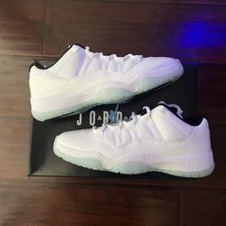 Air Jordan 11 Retro Low Legend Blue
