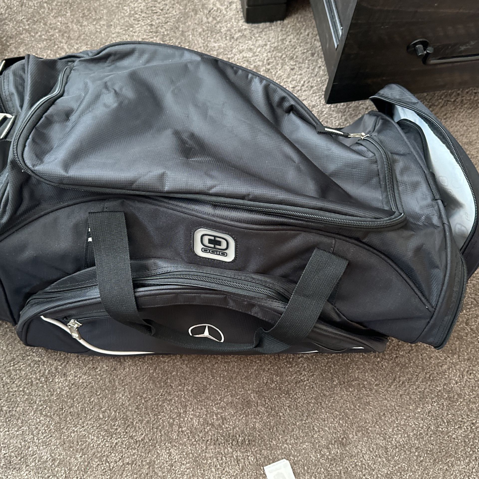 Mercedes Benz Duffle Bag for Sale in Upland, CA - OfferUp