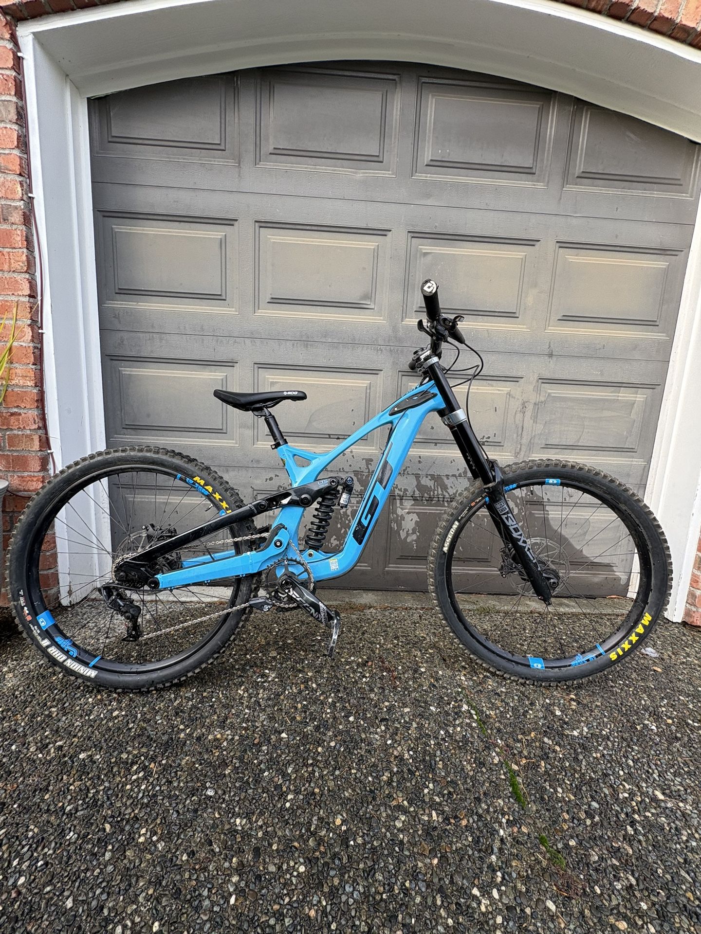 2024 GT Large Downhill Mountain Bike