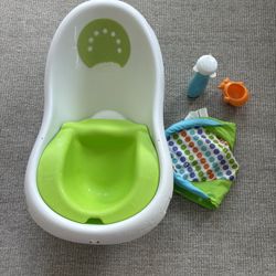 Fisher-Price Baby to Toddler Bath 4-In-1 Sling 'N Seat Tub with Removable Infant Support and 2 Toys, Green