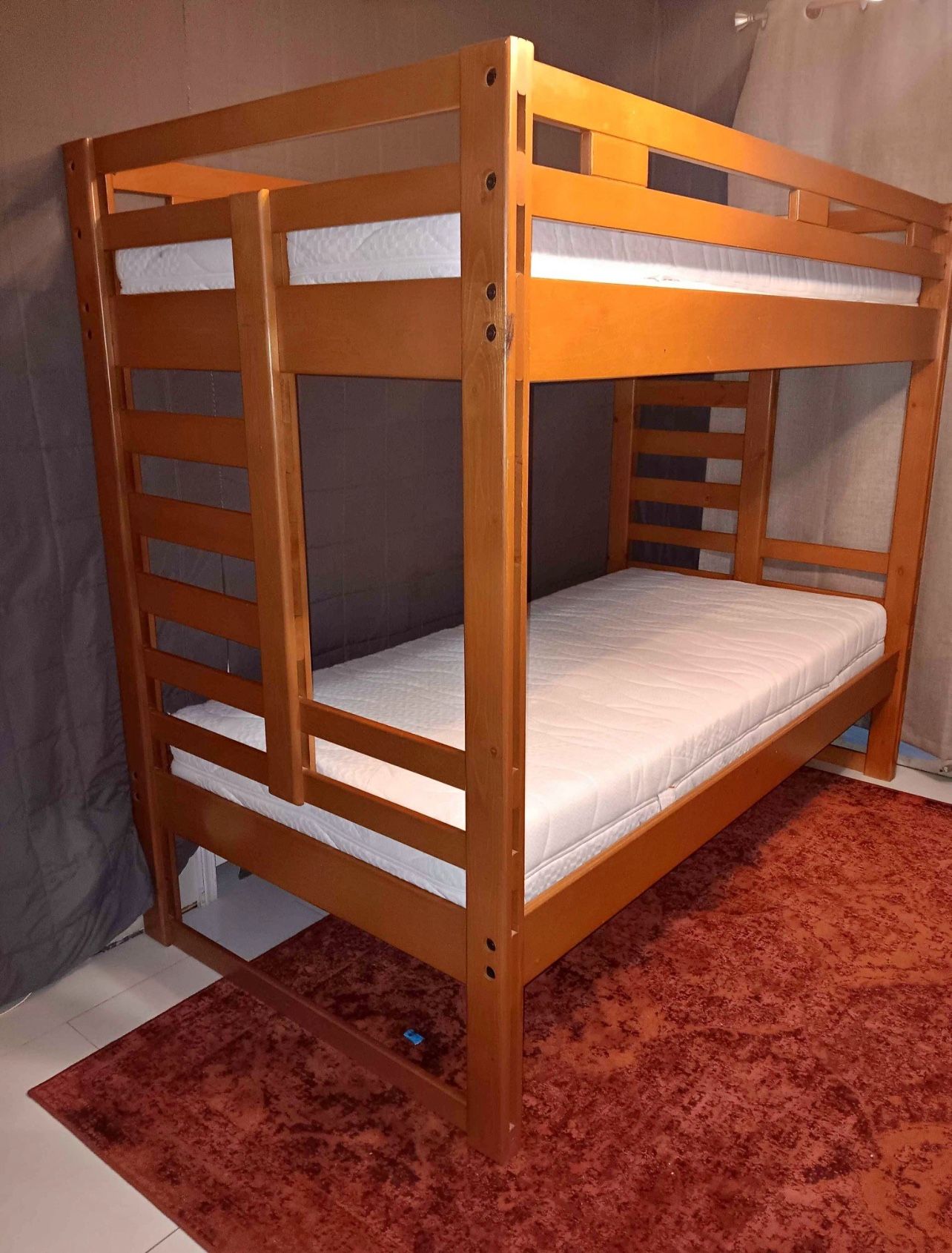 Twin Bunk Bed 