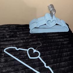 17 Pcs Blue Shirt Hangers 