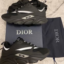 Dior B22 Size 44 Black