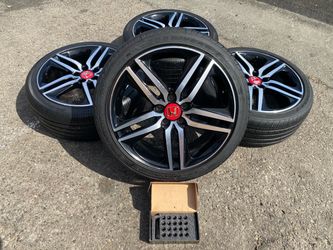 Honda accord sport wheels 235/40/19” Goodyear