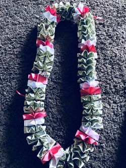 Graduation lei