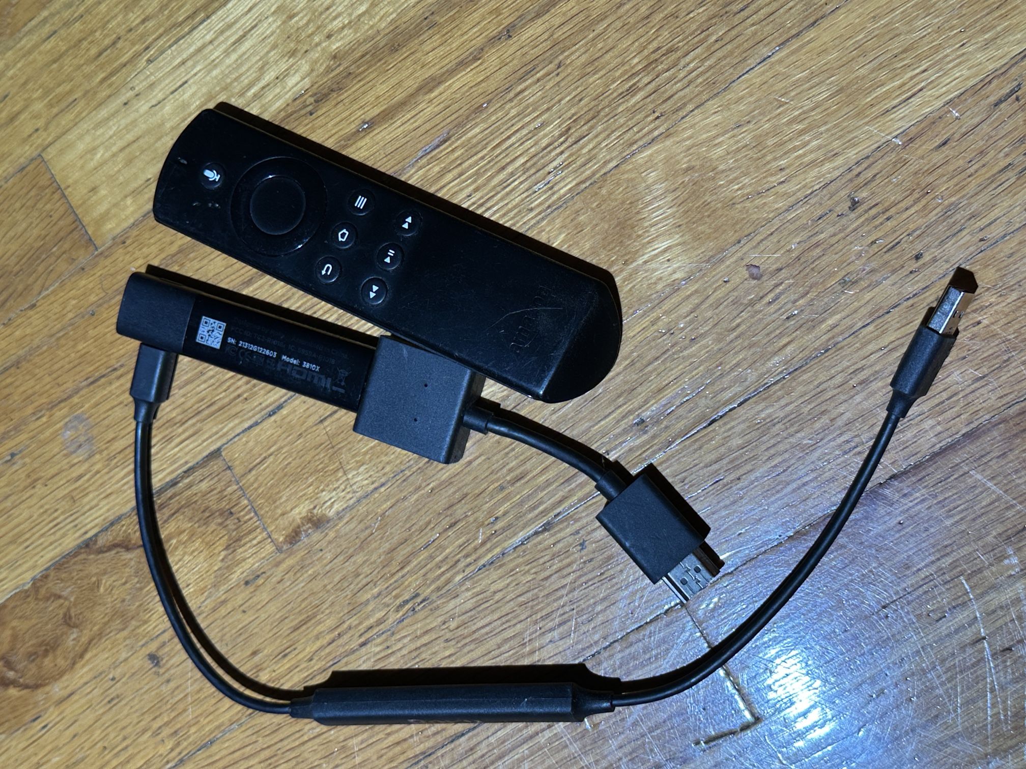 Roku Streaming Stick w/ Remote – Works Great