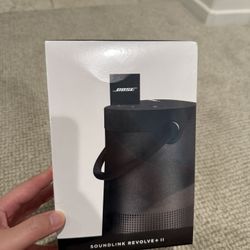 Bose SoundLink Revolve+ (Series II) Bluetooth Speaker, Portable Speaker with Microphone, Wireless and Water Resistant with 360 Degree Sound