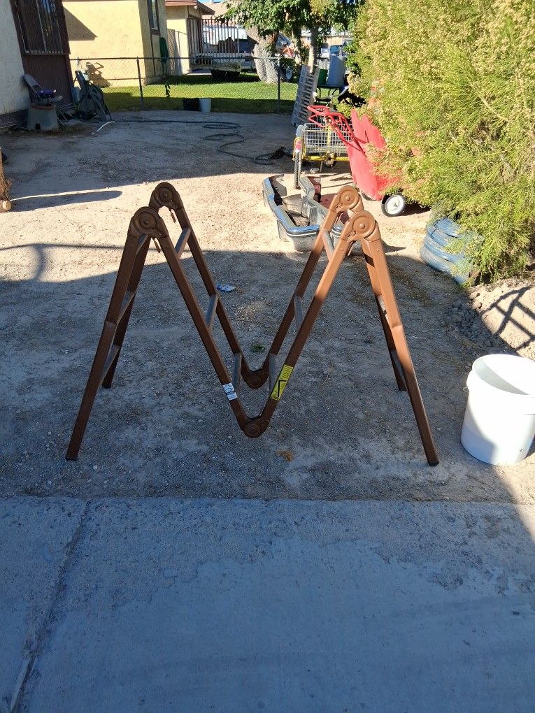 12 Foot Foldable Ladder