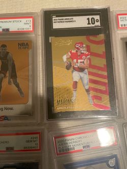 Patrick Mahomes football card