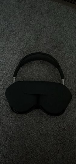 Apple AirPod maxs
