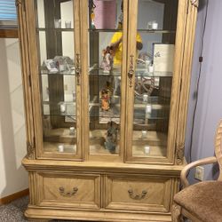 Beautiful cabinet And table kiss