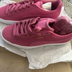 Women’s Pink Puma 