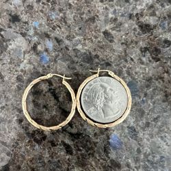 14 K Gold Hoops, Quarter For Size Reference, Arracadas De 14 Kilates, $175. 