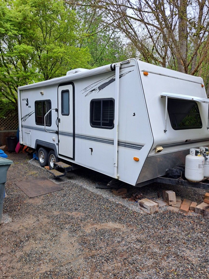 2001 Arctic Fox 22H