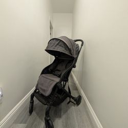Bitsy Contours Light Stroller.