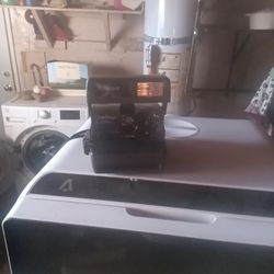 Polaroi d Camera