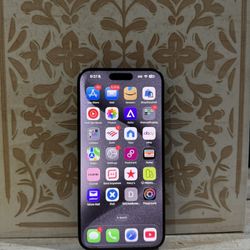 iPhone 15 Pro Max 256/ Great Condition/ 88% Battery/ Black Titanium 