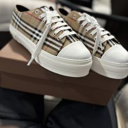 Burberry Shoes 