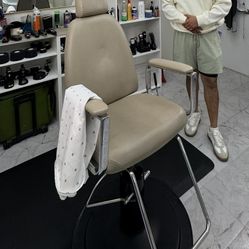 Barber Chair 