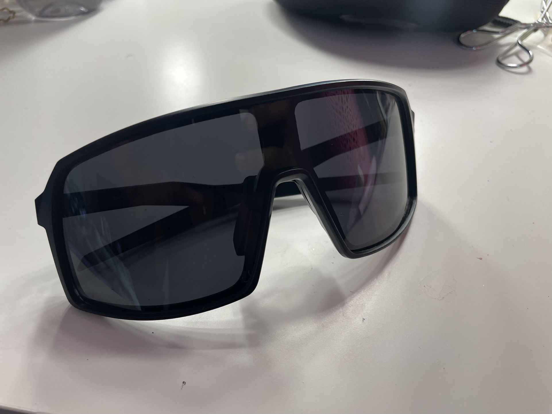 Oakley Sutros