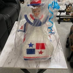 Handmade Panamanian Decorative Doll – Red, White & Blue Design ⭐️🇵🇦