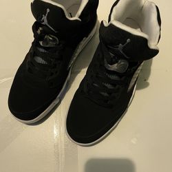 Black Jordan 5