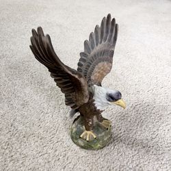 Vintage 1985 ARNART ROYAL CROWN Bald Eagle Porcelain Figurine Signed by J. Byron