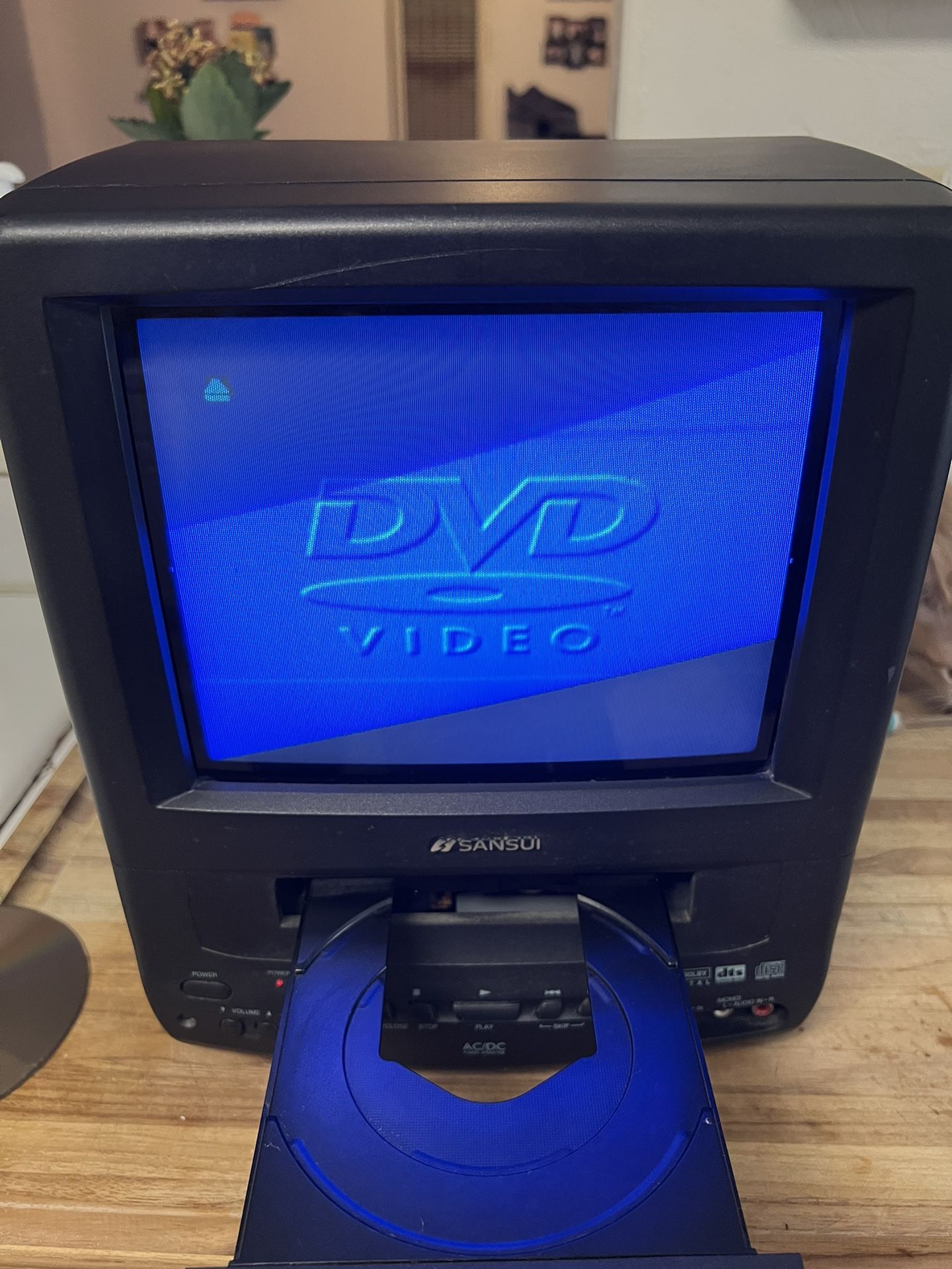 Sansui CDVD9000. 9” CRT TV/DVD COMBO. Tested And Works! No Remote. Awesome Retro Gaming TV!!