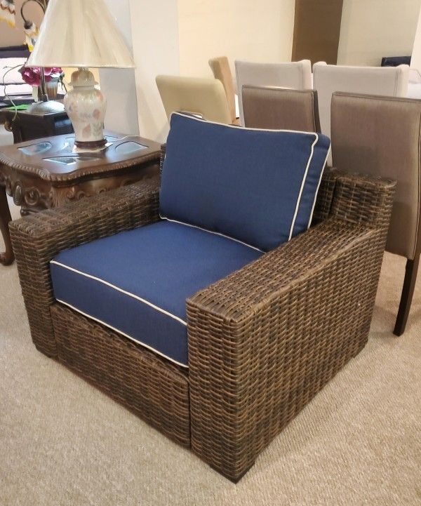 Outdoor Blue New Oversize Chair