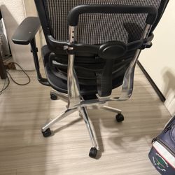Office Adjustable Chair. 