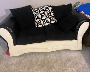 Black and white set