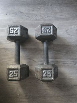 25 Pounds Dumbell