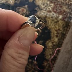 10 kt gold sapphire and diamond ring 