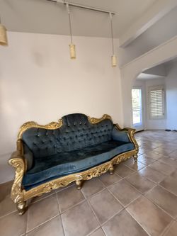 Elegant Antique Sofa 