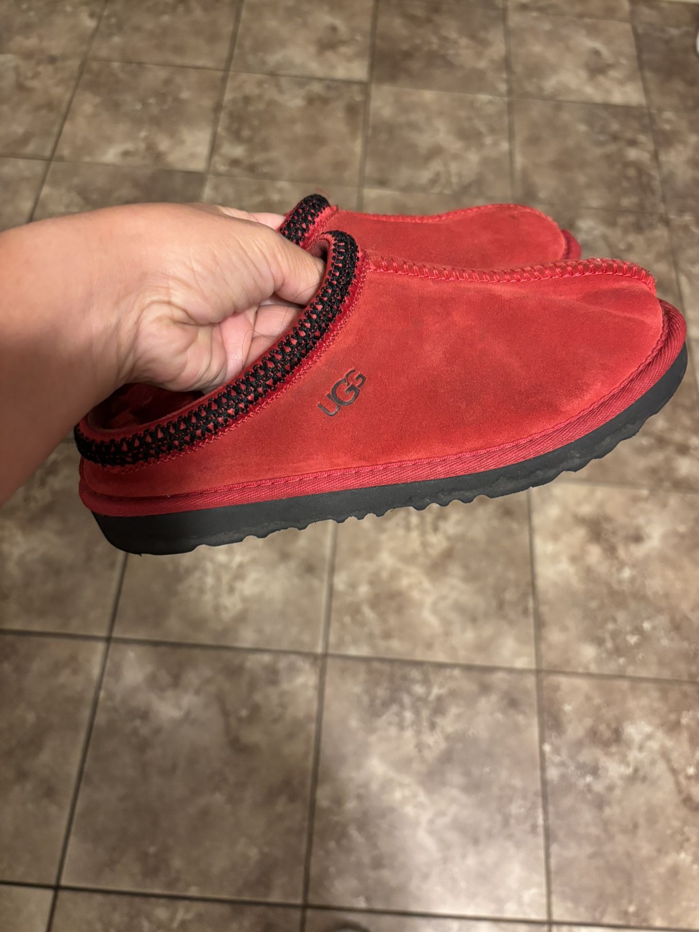 Ugg Slippers Size 4Youth