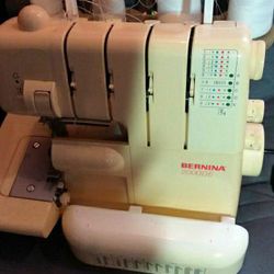 Bernina 2000DE Vintage Sewing Embroider Machine