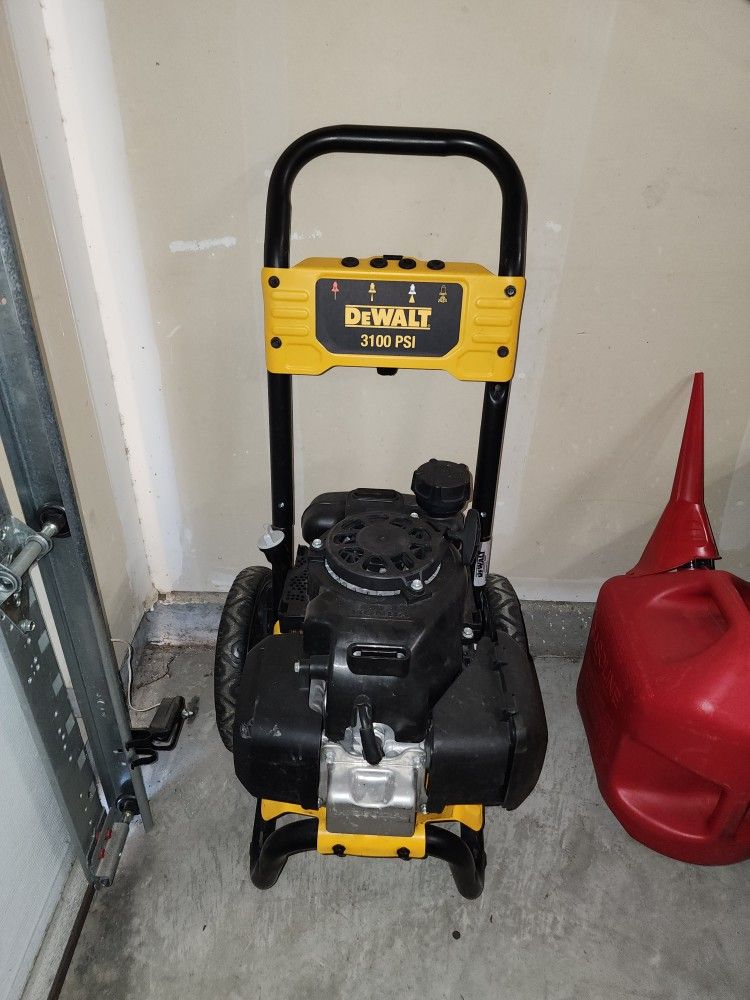 Dewalt 3100 Pressure Washer for Sale in Fresno, CA OfferUp