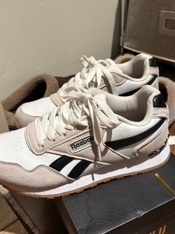 Reebok Low-Top Sneakers White Tan Black