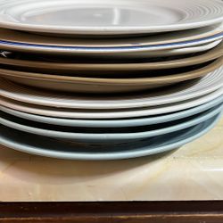 10 Dinner Plates Different Colors