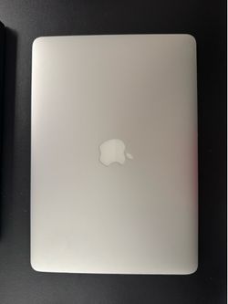 Apple MacBook Air 13” Silver 2017 i5 5th Gen 8 Gb RAM 128Gb SSD