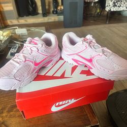 Brand New Nike’s Tennis Shoes Size 7 Women’s- 5 1/2 Youth ♥️♥️