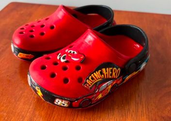Kid Crocs size 6