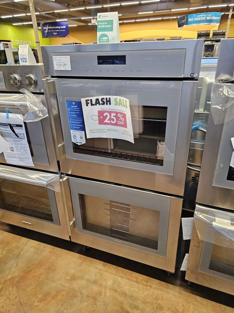 Thermador Swing Door 30 Inch Wide Stainless Steel Double Wall Oven