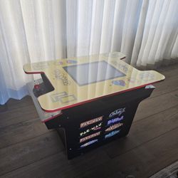 ARCADE 1 UP