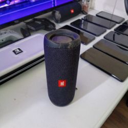 JBL Flip 5