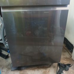 LG Dishwasher ThinQ Tru-steam