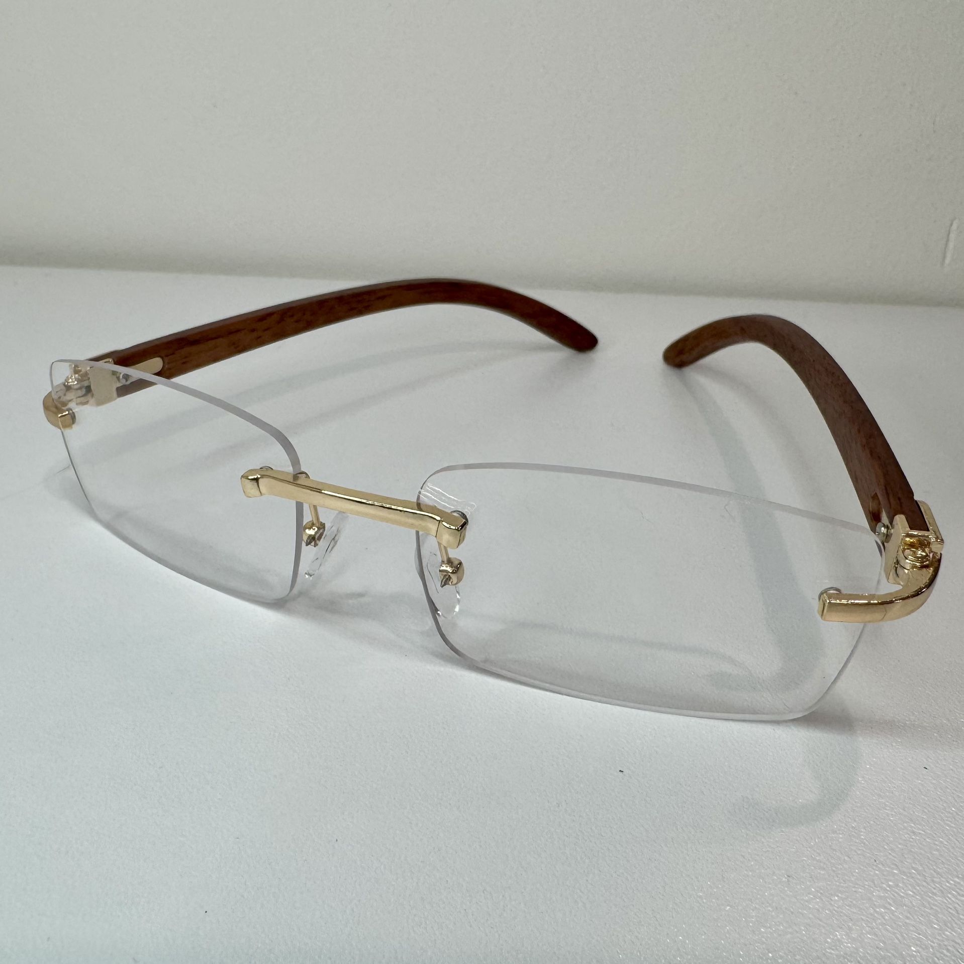 “Crystal Void” – Frameless Clear-Tint Premium Glasses
