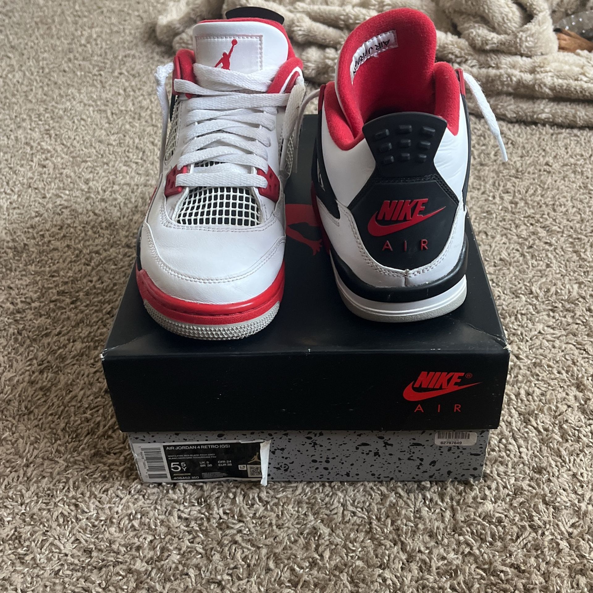Jordan 4 Retro Fire Red 5.5