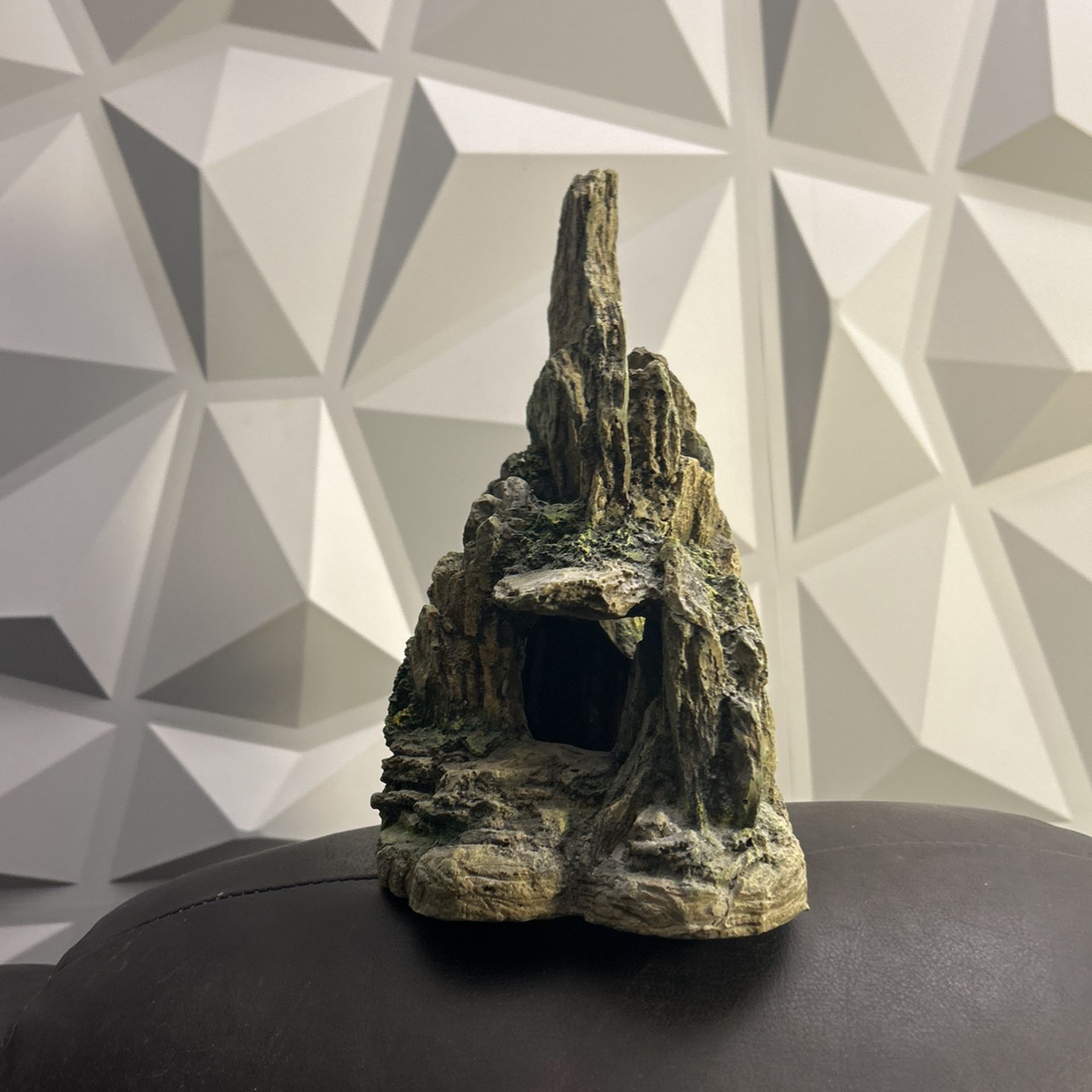 Fish Cave Decoration
