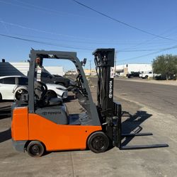 2015 Toyota 8FGCSU20 Forklift 